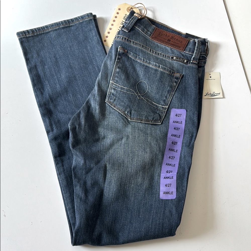 NWT Lucky Brand Sophia Straight leg Blue Jeans size 4/27
